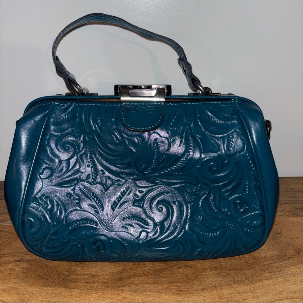 Patricia Nash gracchi Teal tooled Embossed Leather Handbag